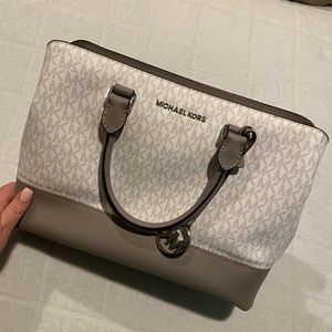 Michael Kors Camille Sm messenger handbag